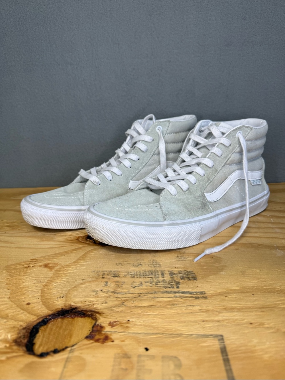 VANS Sk8-Hi Men’s High Top Skateboarding Sneakers Gray White Suede Men’s 12